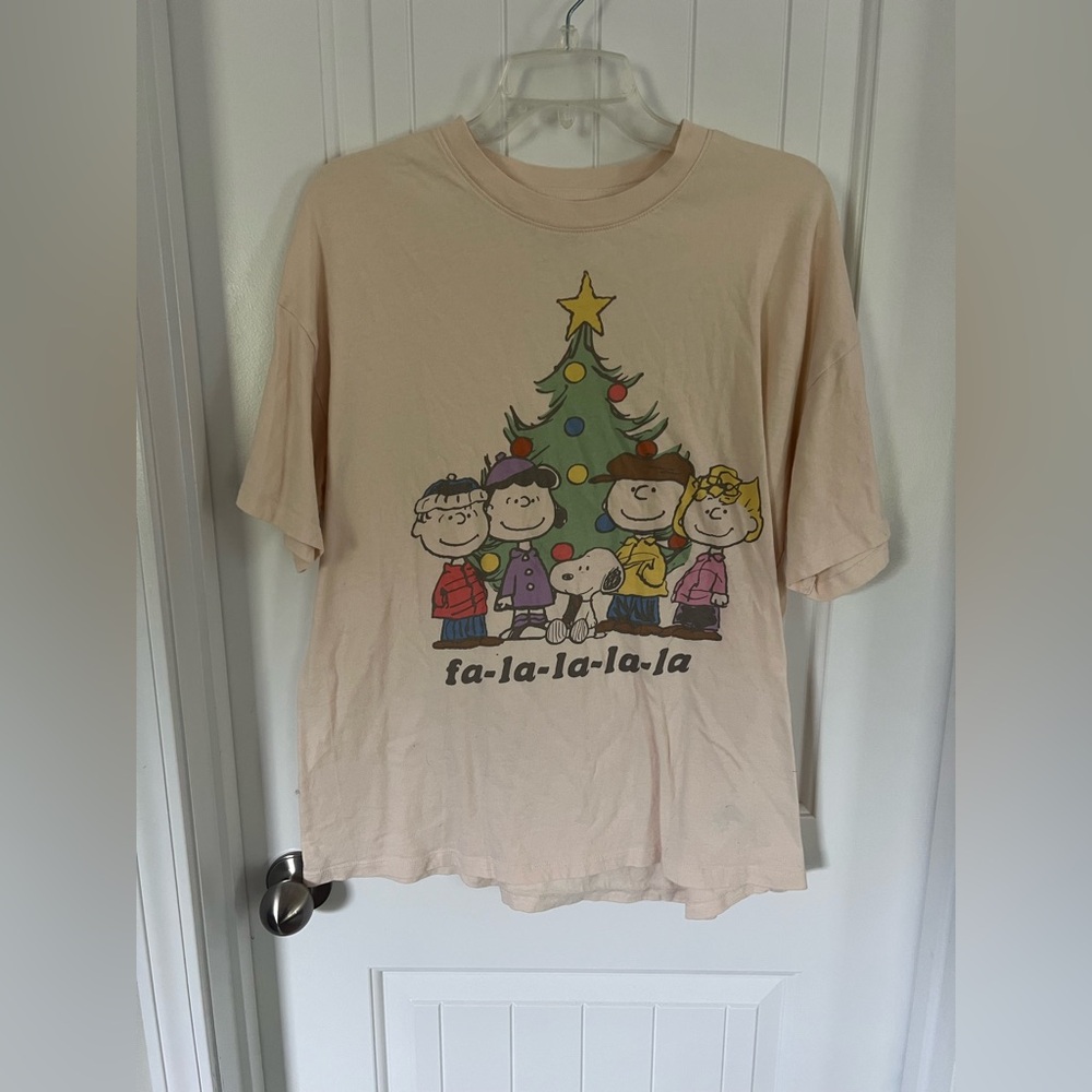 American Eagle Outfitters Peanuts Christmas oversized T-shirt